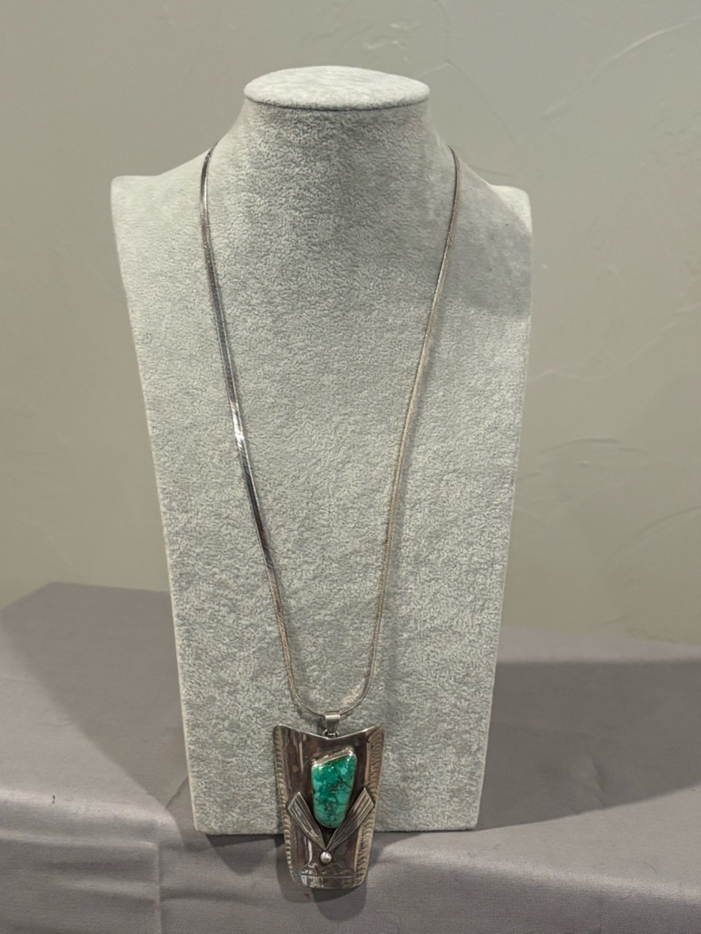 Sterling Silver Turquoise Pendant Necklace - Green Turquoise Stone